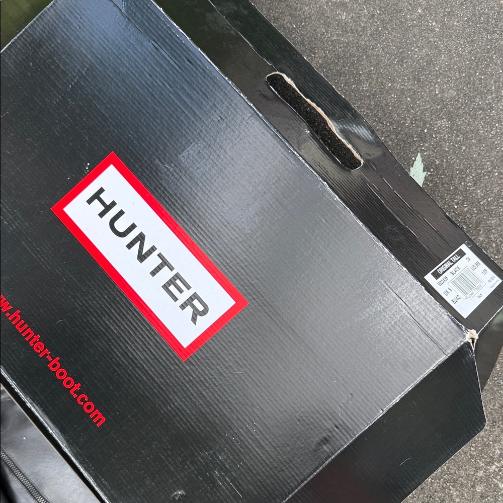 Hunter Women’s  Classic Black Rain Boots - Picture 4 of 4